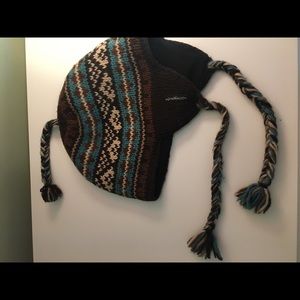 Knitted ski hat with fleece lining